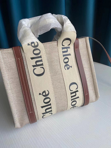 Chloe Small Woody Tot Bag number which has continued to be popular in 2021 6051-f425d2f9